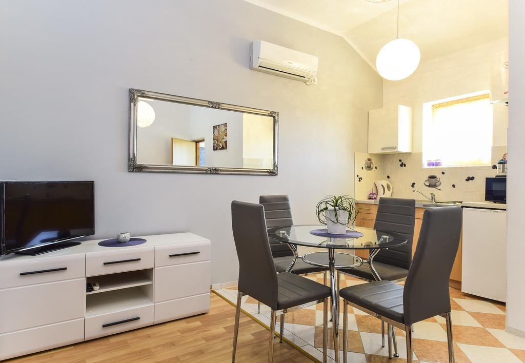 וודיצה Apartments Jonjic מראה חיצוני תמונה